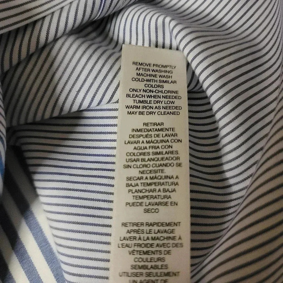 Chico’s no iron size 2 shirt Button up blue Striped women's - Picture 10 of 10